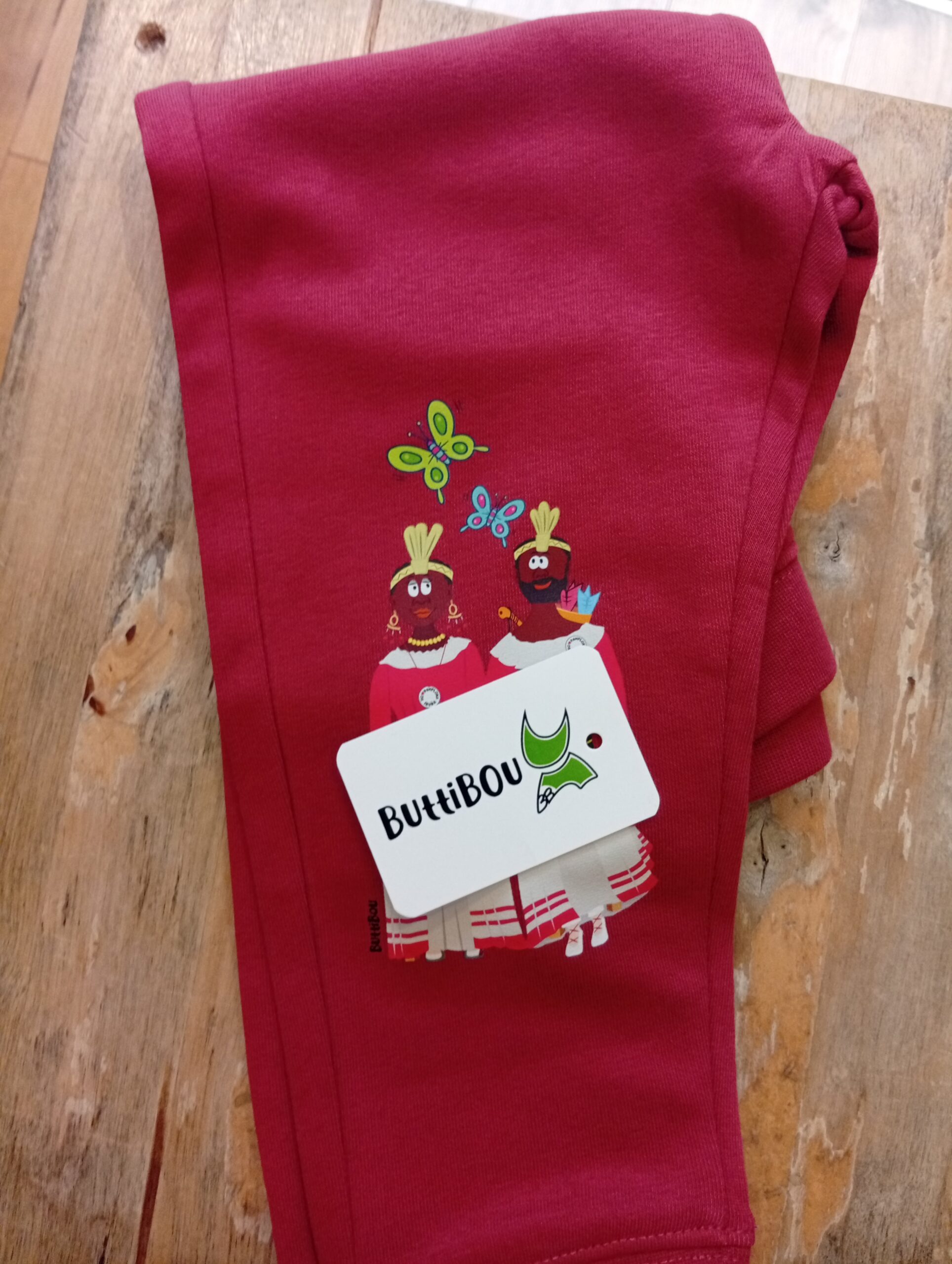 Pantalón infantil Braulia y Toko-Toko con mariposas teja – ButtiBou Pamplona Pantalón infantil Braulia y Toko-Toko con mariposas teja – ButtiBou Pamplona