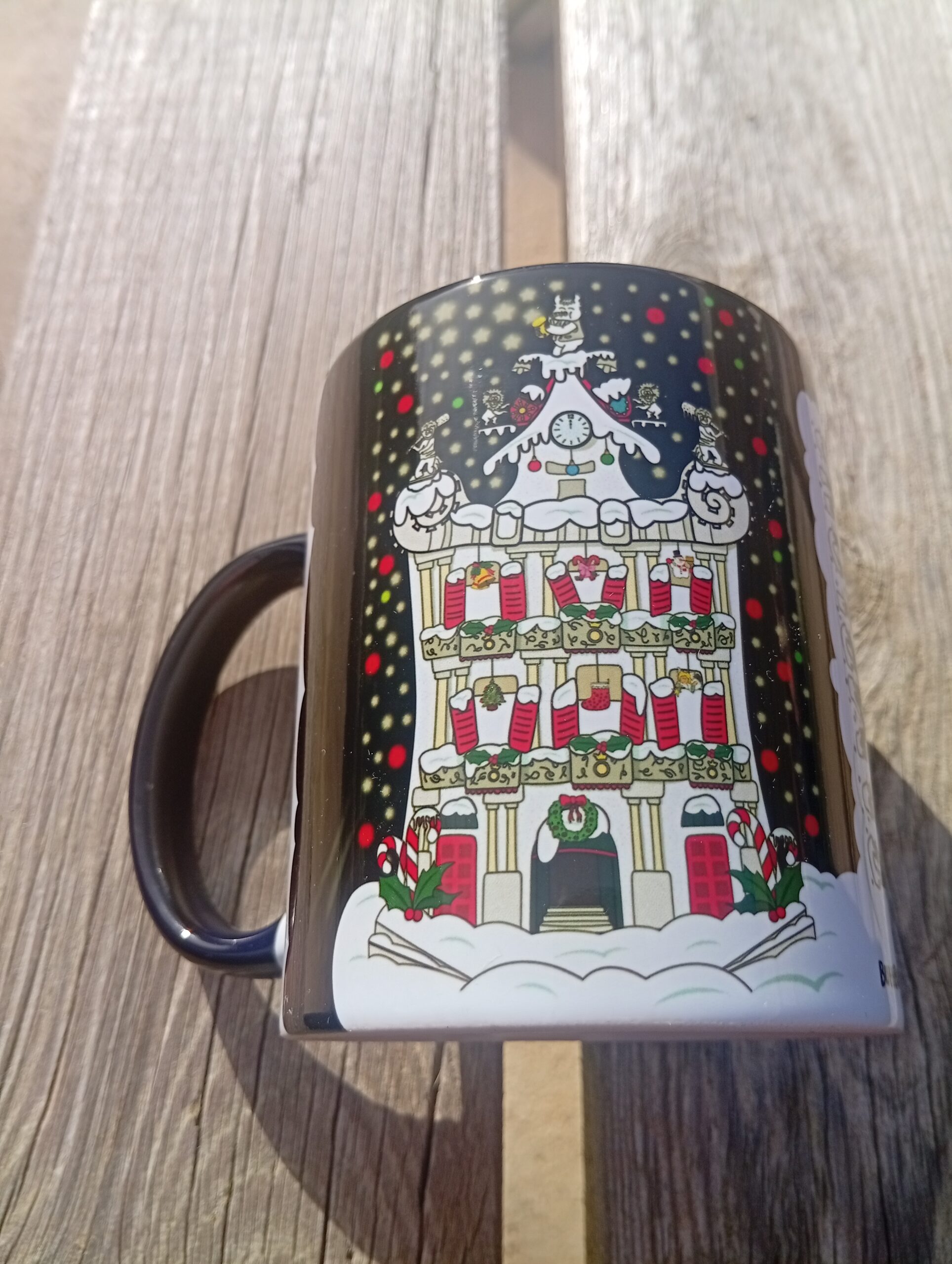 Taza Navidad en la Plaza Consistorial de Pamplona. Pamplona City Hall Square Mug – Snowy Christmas Taza Navidad en la Plaza Consistorial de Pamplona. Pamplona City Hall Square Mug – Snowy Christmas